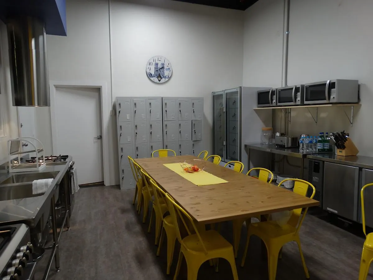 Hostel Cozzystay Accommodation Perth