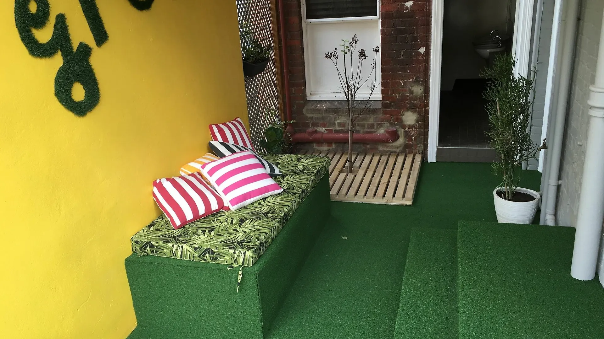Cozzystay Accommodation Perth Australia